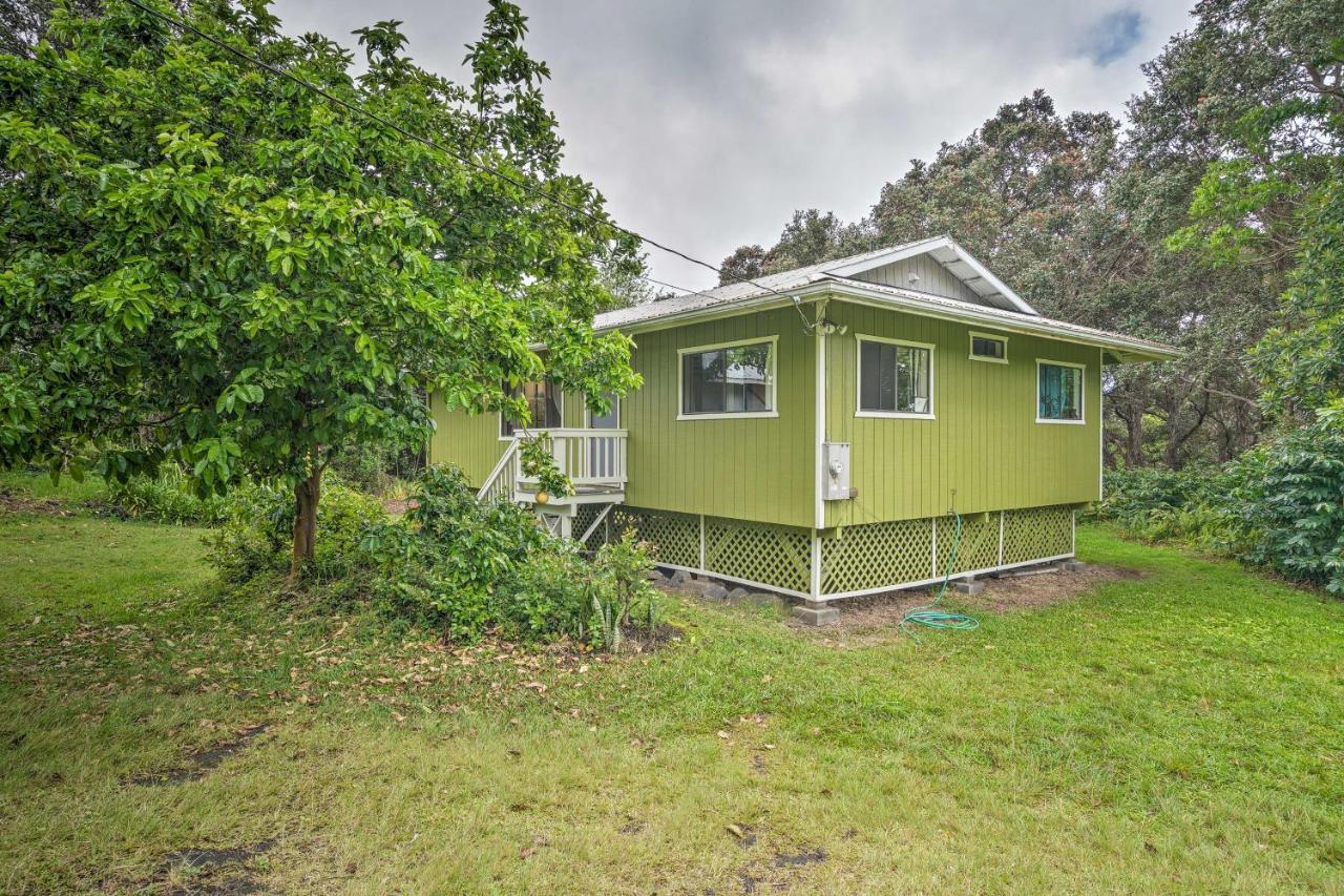 Peaceful Abode With Deck, 13 Mi To Black Sand Beach! Naalehu Dış mekan fotoğraf
