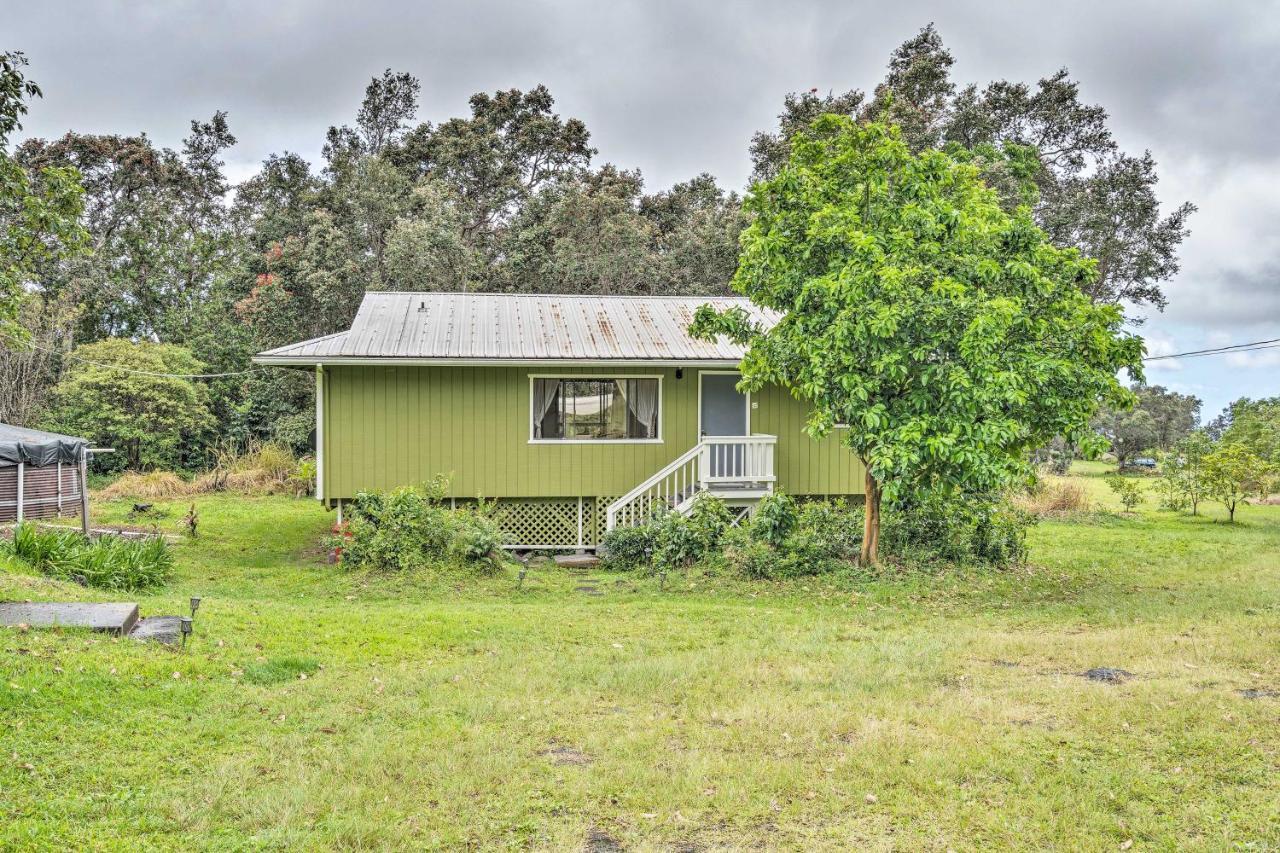 Peaceful Abode With Deck, 13 Mi To Black Sand Beach! Naalehu Dış mekan fotoğraf