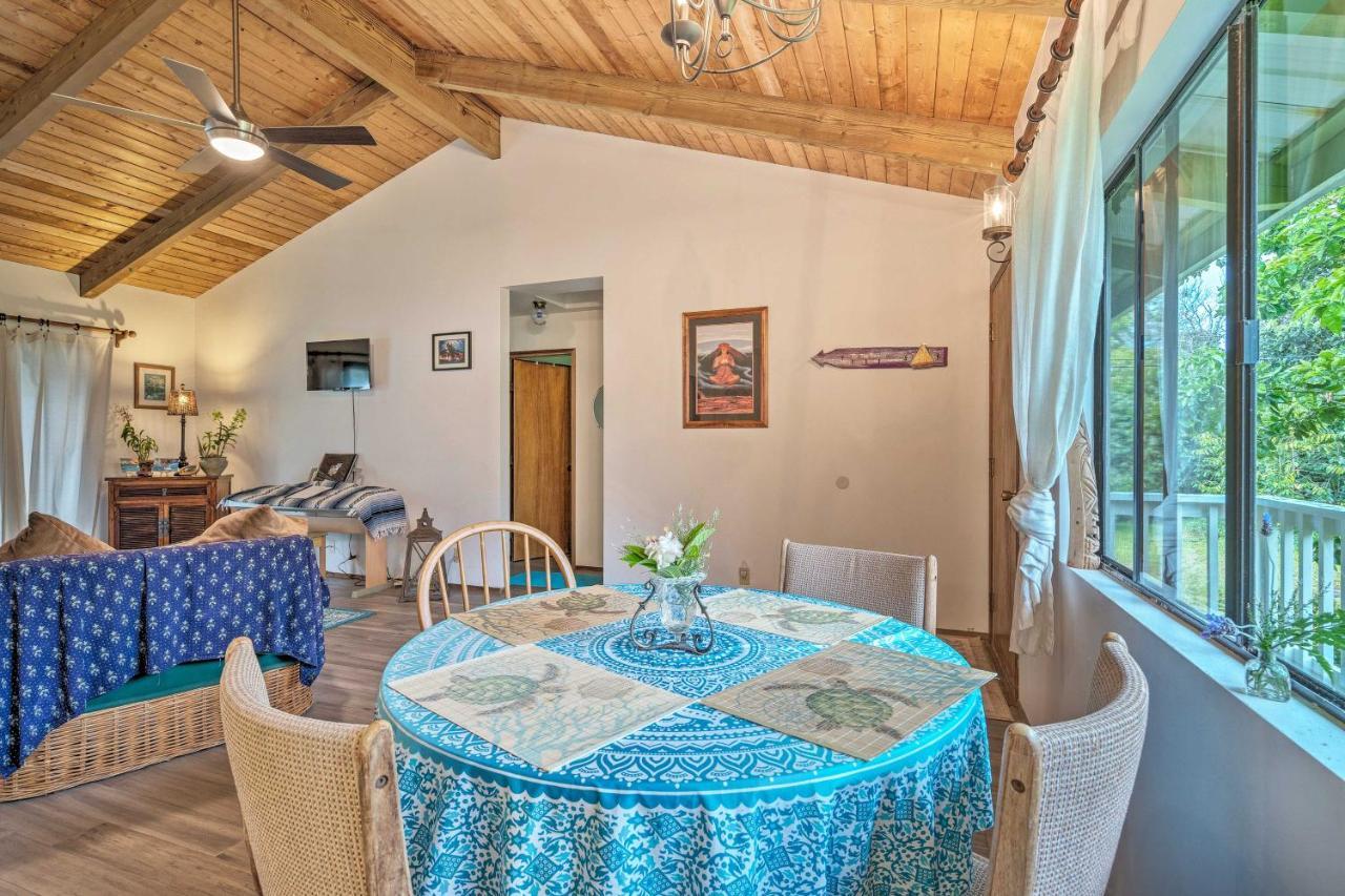 Peaceful Abode With Deck, 13 Mi To Black Sand Beach! Naalehu Dış mekan fotoğraf